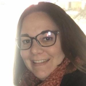 Meet your Posher, Adrienne